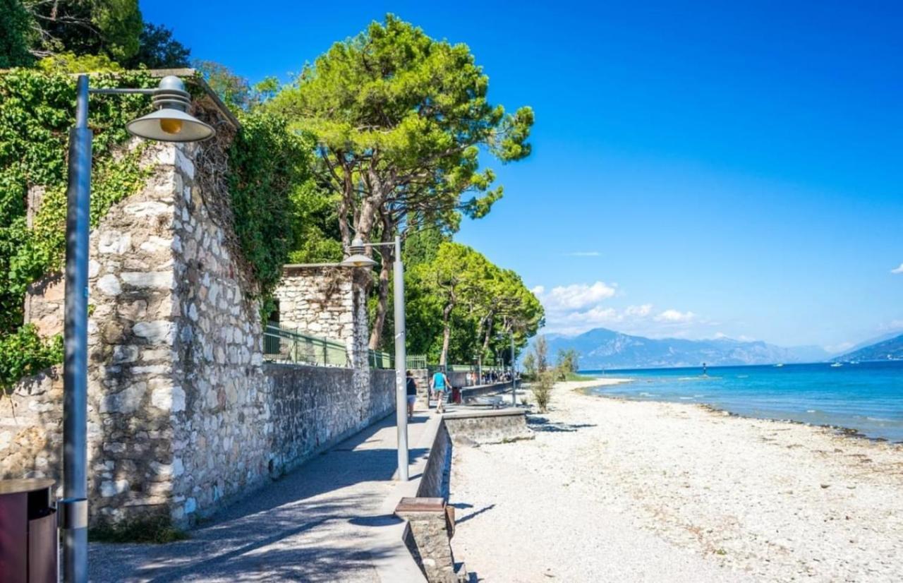Ossidiana Apartment - Vista Lago - Centrico Sirmione Buitenkant foto
